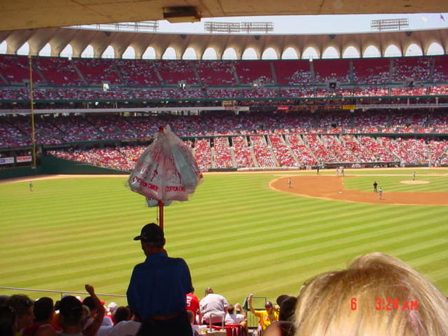 綿飴売りのおじさん。<br />