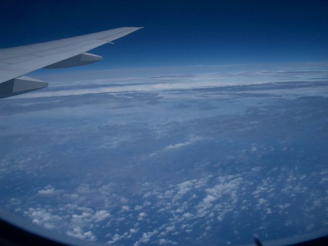 飛行機の中から。シンガポールを経て、プーケット空港へ。