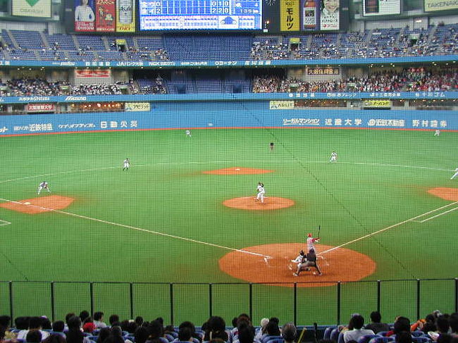 大阪ドーム全景！須永投手のピッチング！<br />拡大にして．．．