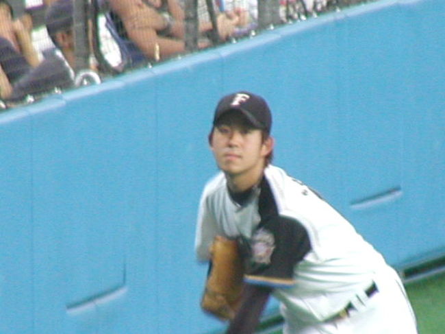 試合前！先発投手、須永投手がウオーミングアップ！