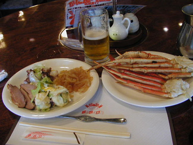 翌日：１０日は、三宮で！お昼のメニュー発見！<br />かに食べ放題！寿司・おかゆ・フルーツ・サラダ他盛り沢山！<br />１８００円！ビールジョッキは「１５０円」！２杯飲んで．．．<br />
