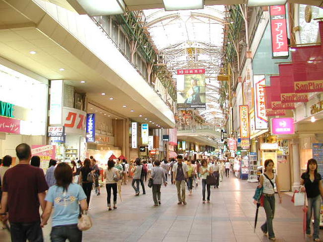 三宮センター街の通りを！