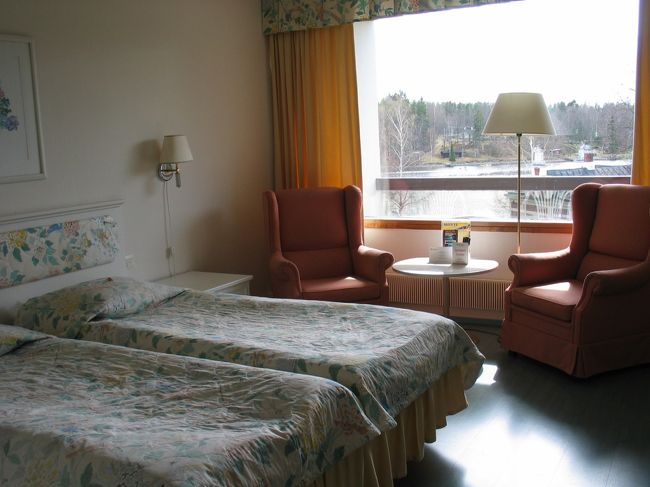 ハメ城も見学したし。<br />さあ！いよいよアウランコへ<br />予約したホテルはアウランコ公園の中にある「ランタシピ・アウランコ・ホテル」です。<br />ここがなかなかいいホテルで何日でも泊まっていたいくらい♪<br />