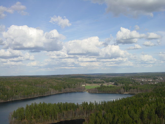 これこれ！この景色。<br />やっとここに来ることが出来ました。<br />周りは森と湖しか見えません。<br />ずーっとここにいたい気分でした。