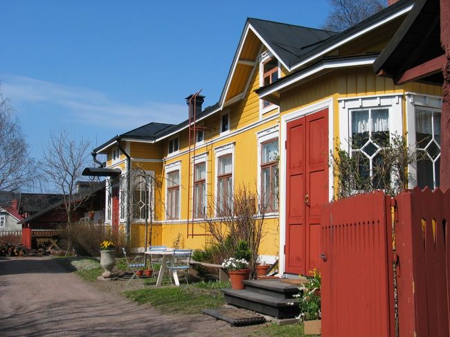 かわいい色のお家が並んでいました。