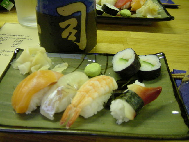 ヘルシンキに戻り、屋内市場の中にある「海苔寿司」で夕食にしました。<br />日本食は高いですね〜　それに１つ１つが小さいような・・・<br /><br />☆８日目以降は次回旅行記に続きます☆