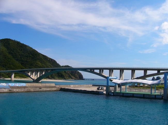 フェリーに乗って帰ります。途中阿嘉島によって那覇へ☆那覇ではお土産などを買いました。また来たいな〜☆