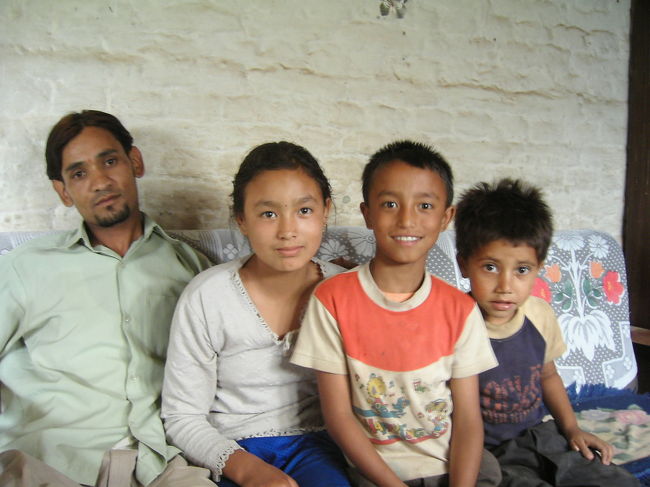 またしてもいい家族と出会えた。またごちそうになってしまったし、チャパティ作りを手伝わせてもらった。感謝。