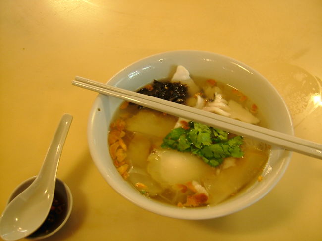 チャイナタウンのホーカーズで食べた朝食。