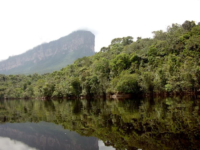 アウヤンテプイ