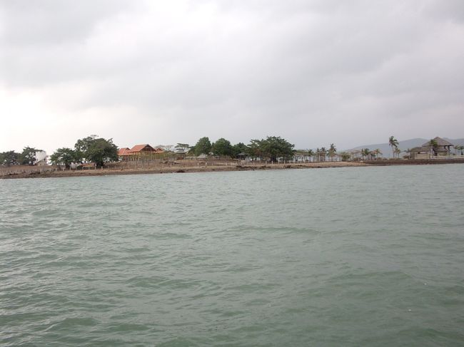 途中の人口ビーチ