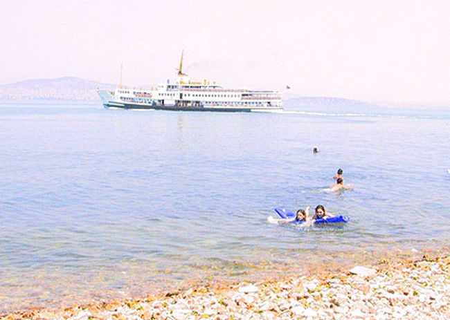 今度はクナリ島でスイミング♪<br />