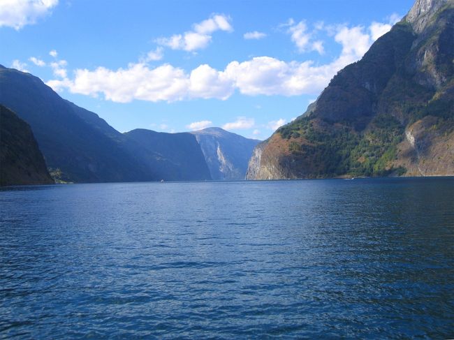 アウルランフィヨルドの風景<br /><br />A scene of Aurlandsfjord