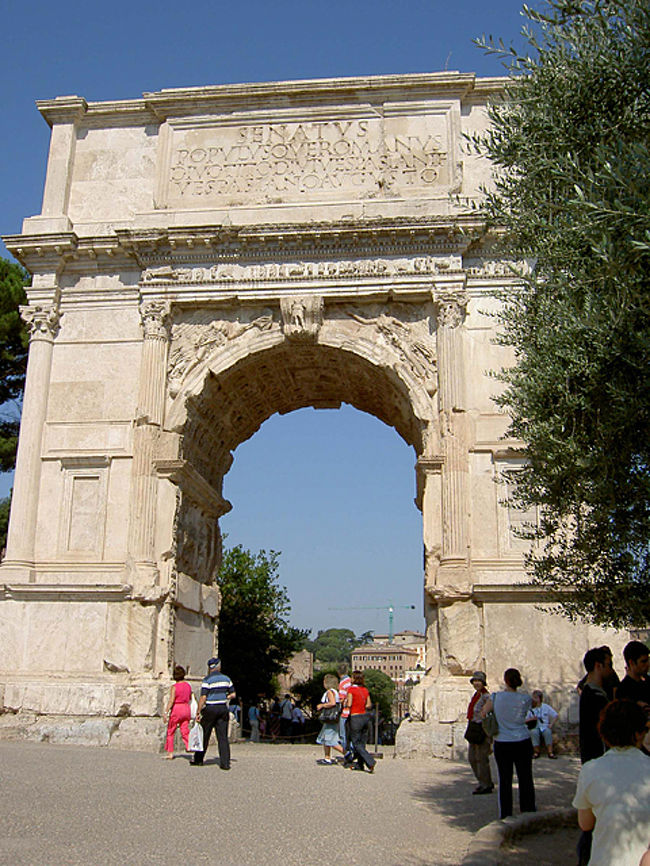 ティトゥスの門