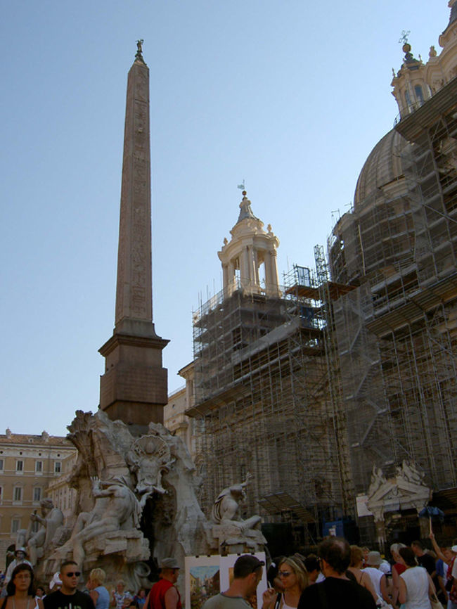 仕方がないので、午後はナヴォーナ広場へ