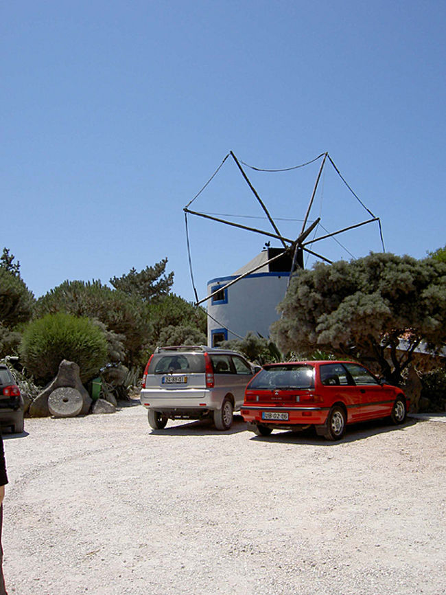 ロカ岬へ向かう途中に寄った風車のあるBAR