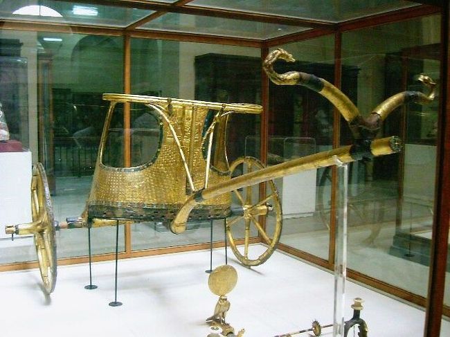【図録・美術・歴史】カイロ考古学博物館展示品抜粋ほか１冊の２冊 図録 カイロ博物館所蔵 黄金のファラオ展 古代エジプトの神秘