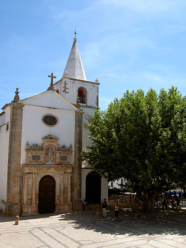 サンタマリア教会。時間がなく中には入らなかった。