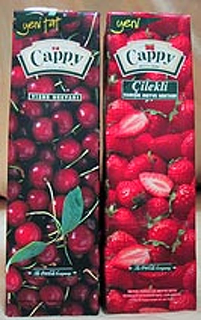 トルコでオススメのチェリージュース、<br />画像はCappy（カッピー）のもの。<br />イチゴや桃ジュースもオススメ。<br />トルコ航空ではチェリージュースを用意しています。<br />（Cappy製ではないが）