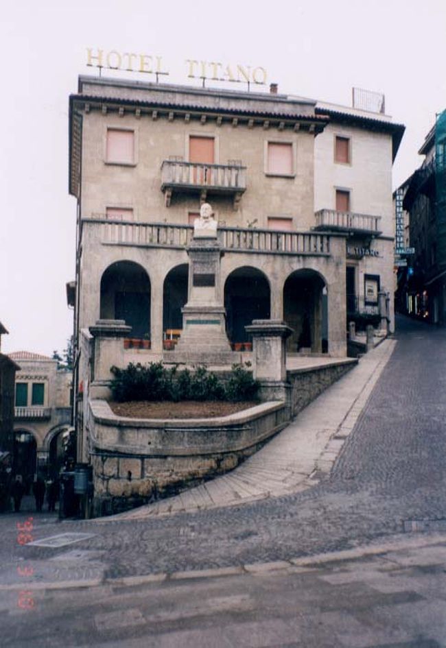 ホテル・ティターノの正面。