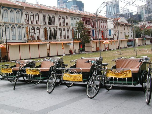 チャイナタウンの人力車「トライショー」。<br />私たちは乗らなかったけど、ぼったくられるそうです。値段交渉が大事らしい。でもこんなん乗らないで、チャイナタウンは歩いてまわったほうが絶対楽しい!!小さいところだしね。