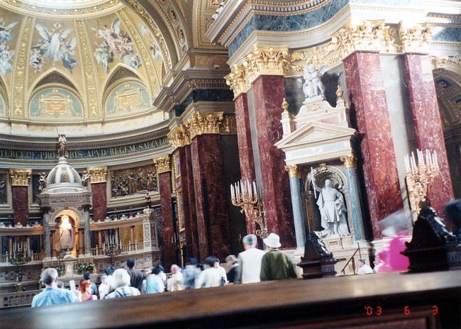 イシュヴァーン教会の内部