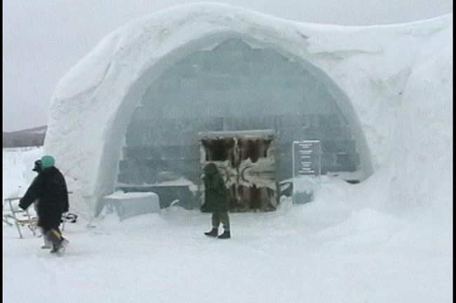 ホテル入り口。