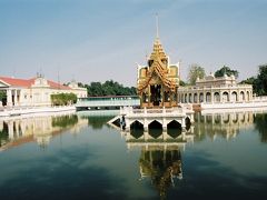 バンパイン離宮です。
意外と観光客も少なくゆっくりと観光できました。