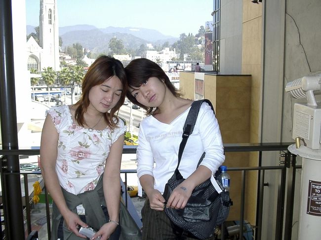 後ろのほーにかすかに見えるのがかの有名な「ハリウッドサイン」