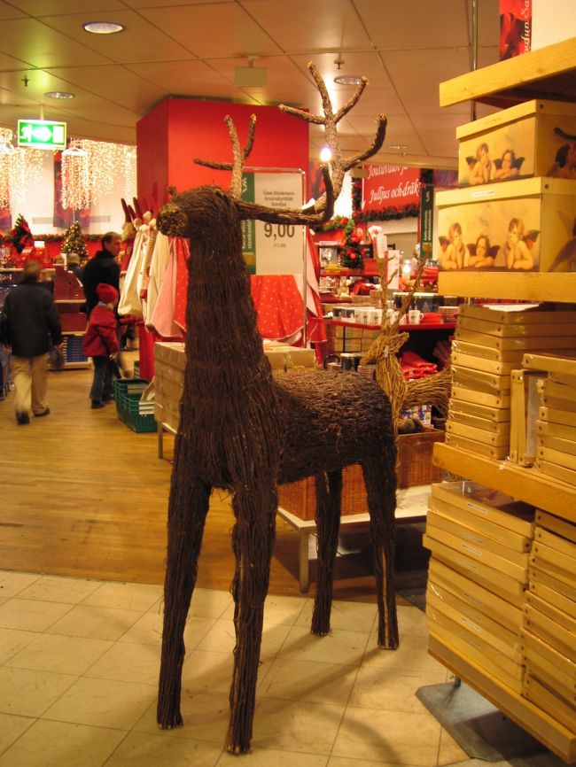 デパートにいたお馬さん♪<br />結構デカイ!<br />