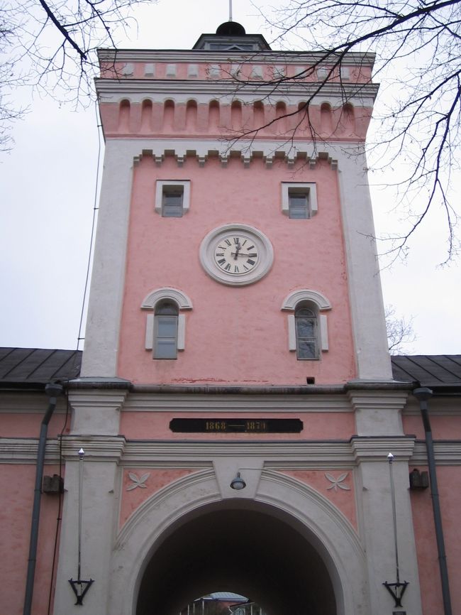 ピンクの建物。<br />