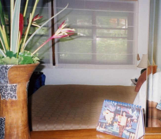 低めに設置されているベッドです。