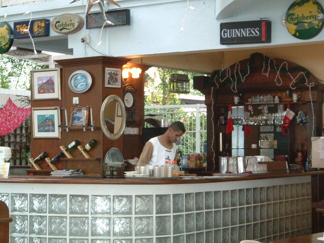 翌日は昨日のにぎやかさはどこへやら・・・いつものように静かな朝食でした。