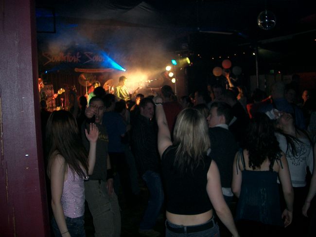 ホテルの反対側にあるホリディ・クラブ・サーリセルカのカウントダウンパーティーです。