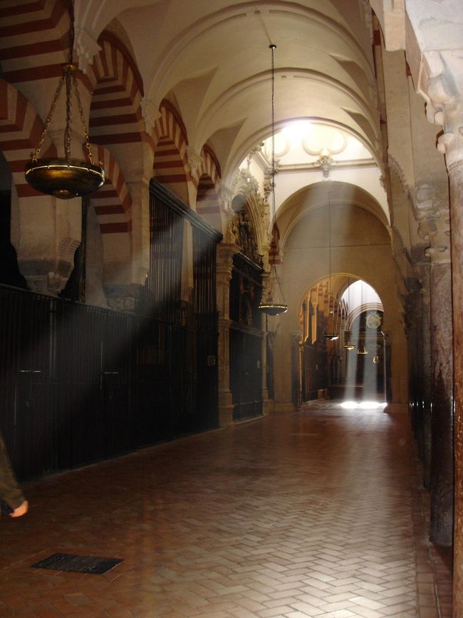 メスキータ、光が差し込む美しさよ。