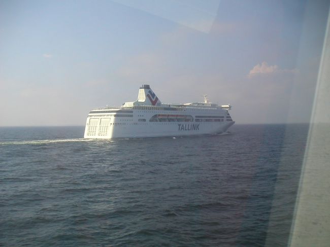 ヘルシンキからのタリンとのリンクはタリンクというこの駄洒落ラインともうひとつが私が乗っているほうです。たくさんはありますが、日帰りとなると本数はせいげんがありますので、ご注意を。