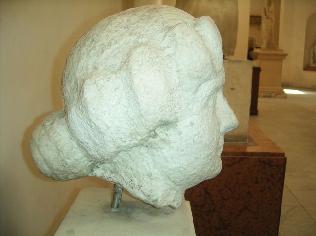 クレオパトラ横顔。