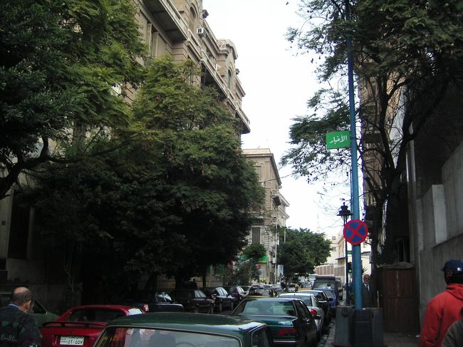 ヨーロッパ調の街並みをぬけ、