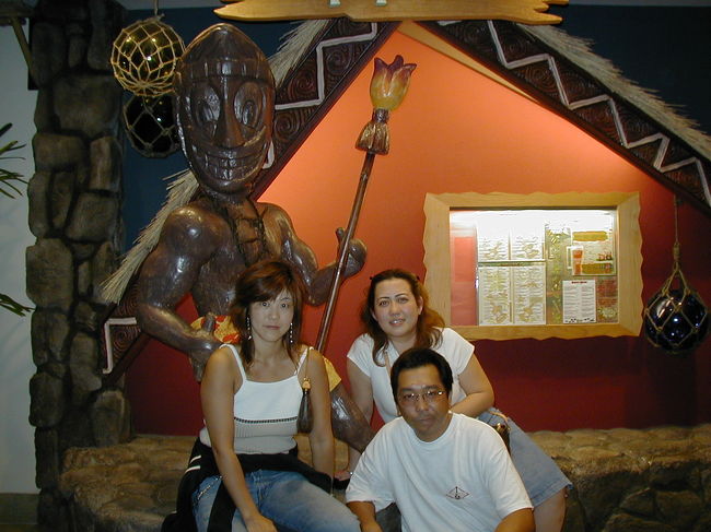 15年来の親友とそのダンナ様と2年振りの再会を祝して！！<br /><br />太平洋を隔てた仲だけれど、お互いを訪問するのは当たり前。今回は初めて「真ん中で落ち合う」事を実現！どんな珍道中が待ってるか･･･