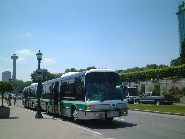 夏しか運行していないって本に書いてありました。<br />これに乗ってアメリカへ向かいます。