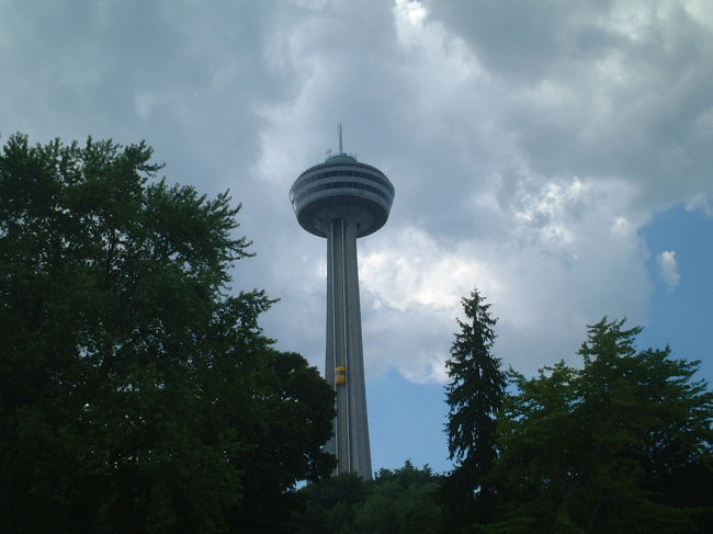 次に気になるのはこのタワー。<br />登らねば！