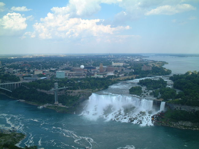 気球では逆で見えなかった滝も、こっち側からはバッチリ。