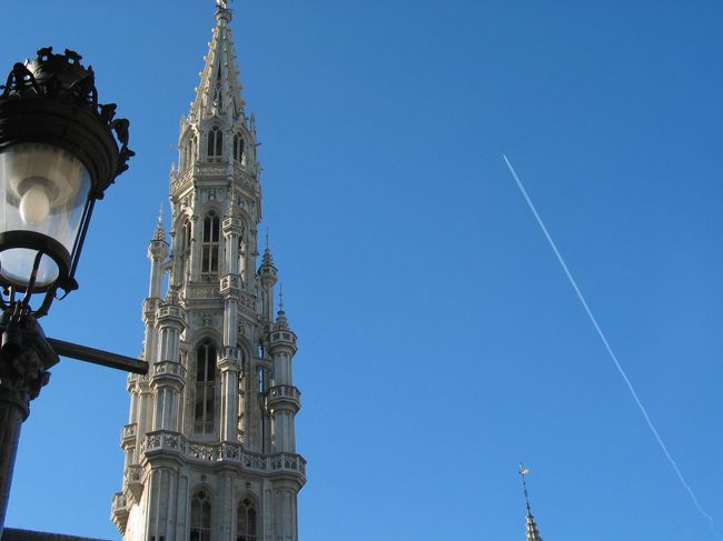 世界遺産のグランプラスです。<br />