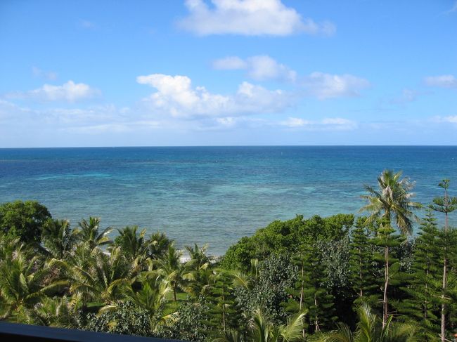 午後よりも午前中が海が綺麗に見えます。ヌメアのホテルゾーンでも十分に海は綺麗です。