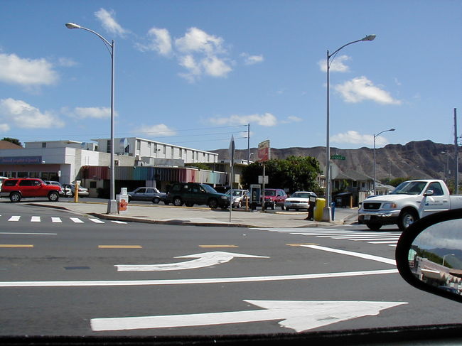 最初のハワイ旅行で行ったロコフードのお店。<br />未だ健在！