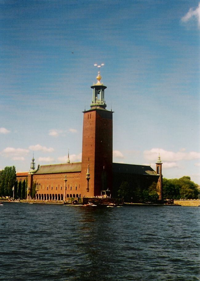 ストックホルムのノーベル賞の建物らしいです。<br />街をうろうろ。