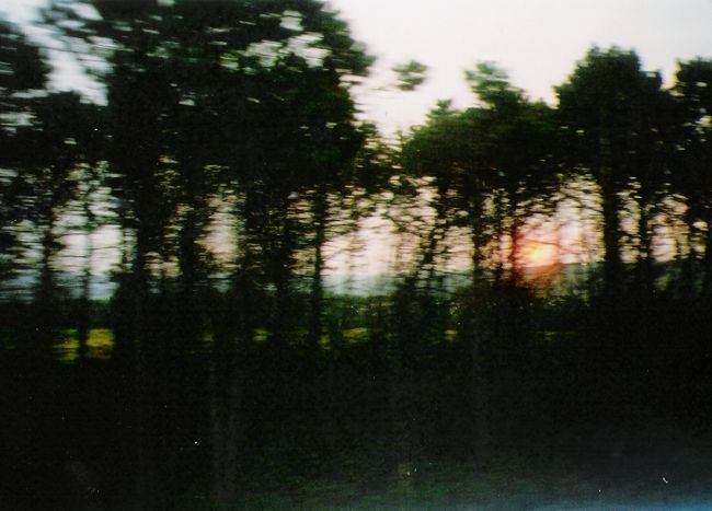 同じく夜行列車からの景色です。