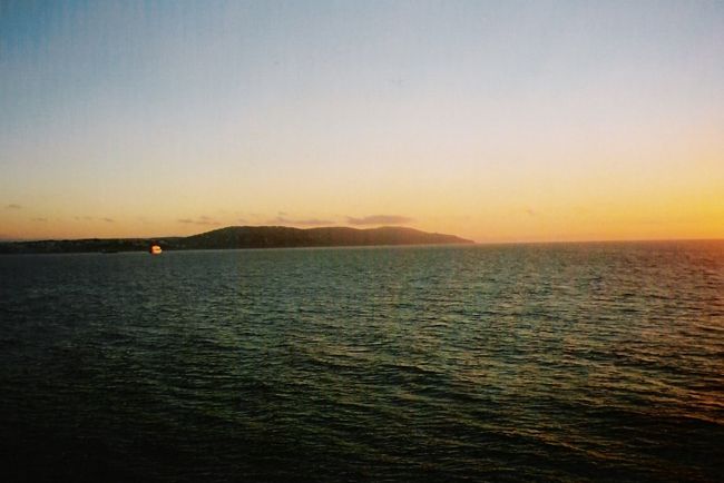 フェリーにてジブラルタル海峡を渡ります。<br />夕日が綺麗・・・。