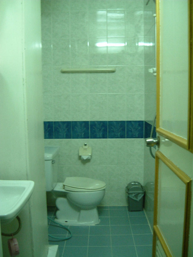 バストイレはこんな感じ。