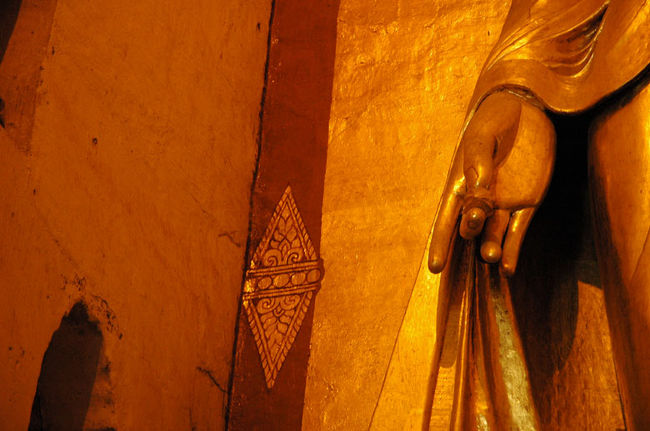 火を持っています。